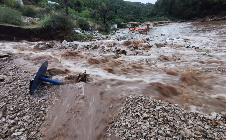 Nevrijeme razorilo jednu od najljepših hrvatskih uvala, gradonačelnica poručila: 'Sve je uništeno'