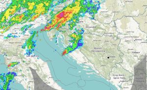 Pogledajte oluju koja prijeti susjedstvu BiH: Donosi obilne oborine i grmljavinsko nevrijeme