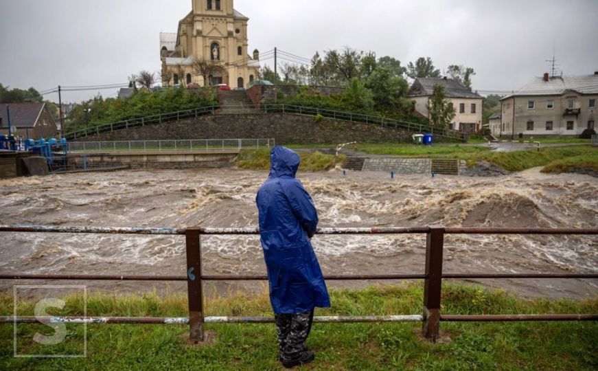 Strašno nevrijeme pogodilo Europu: U poplavama ima mrtvih, stotine evakuirane...