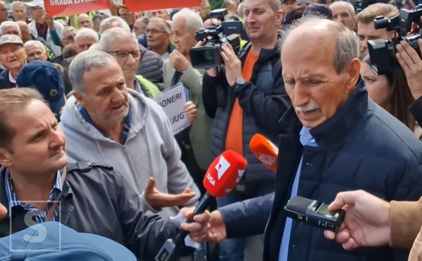 Žestoka svađa na protestu penzionera ispred Vlade FBiH: 'Nemoj me gledati, meni je došlo 5 do 12'