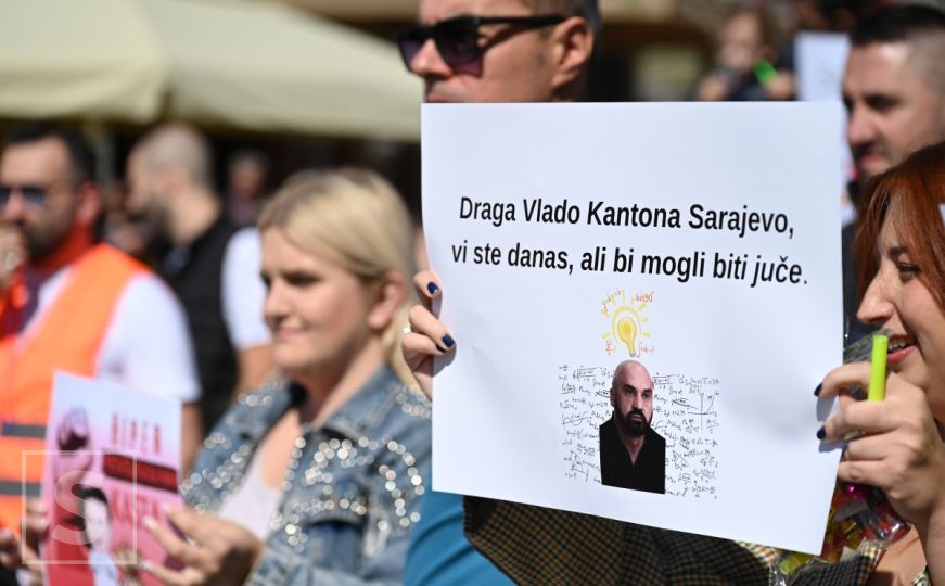 Mladi protestuju zbog odluke Nihada Uka: "Draga Vlado KS, vi ste danas, ali bi mogli biti juče"