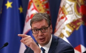 Sramotno: Vučić će odlikovati predstavnike država koji su bili protiv Rezolucije o Srebrenici