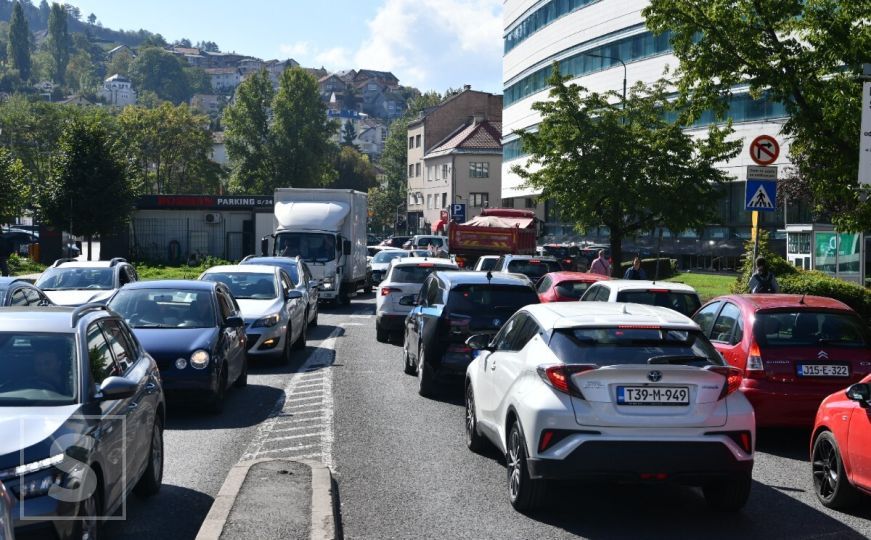 Važna obavijest za građane Sarajeva: Na više lokacija danas izmjena režima saobraćaja