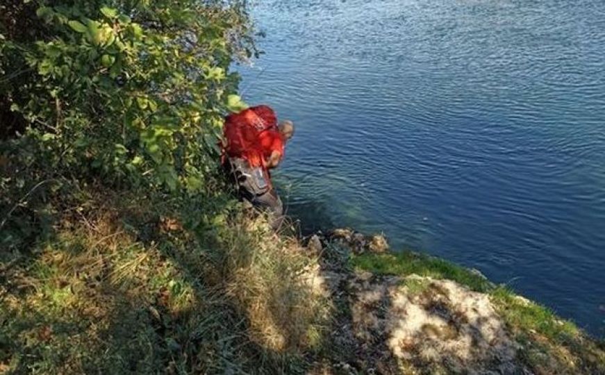 Potraga za mladićem na Neretvi: Pripadnici GSS-a pretražuju korito i obale rijeke