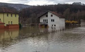 Upozorenje nadležnih za građane: Moguće bujične poplave, evo na kojim područjima!