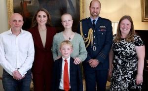 Fotografije koje su ganule svijet: Kate Middleton posjetila djevojčicu koja boluje od raka