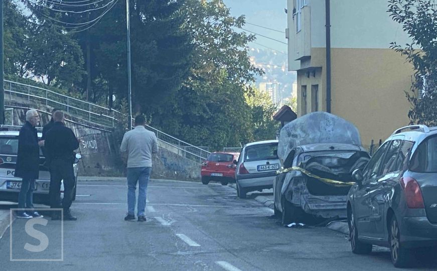 Oglasila se policija nakon što je izgorio automobil u Sarajevu