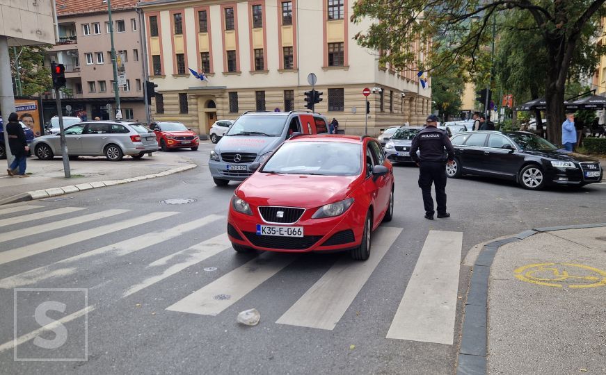 Saobraćajna nesreća u Sarajevu: Jedna osoba povrijeđena