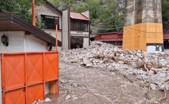 Novi snimak kod poznatog restorana u Jablanici: 'Sve je sablasno i tužno'