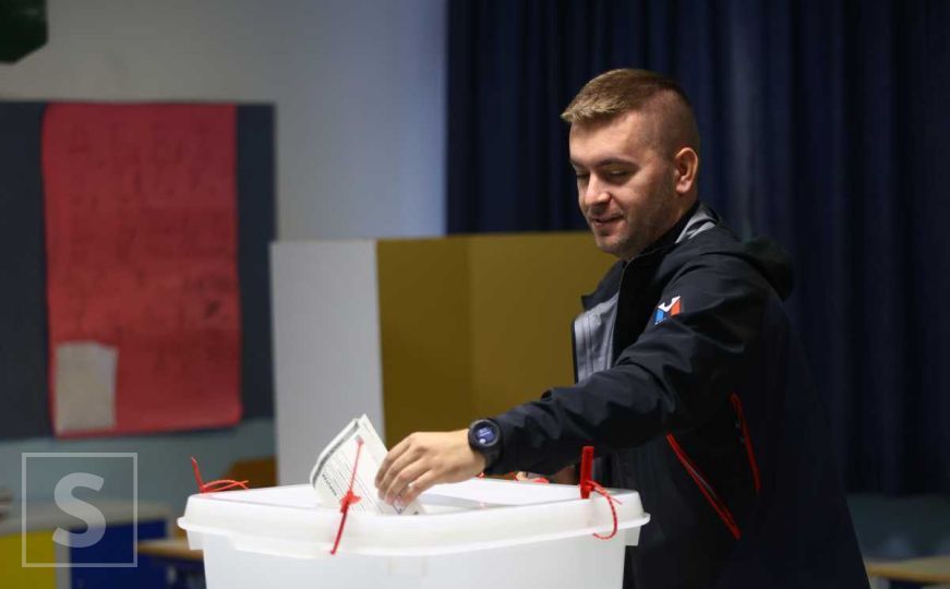 Počelo glasanje: Građani izlaze na biračka mjesta i obavljaju svoju dužnost