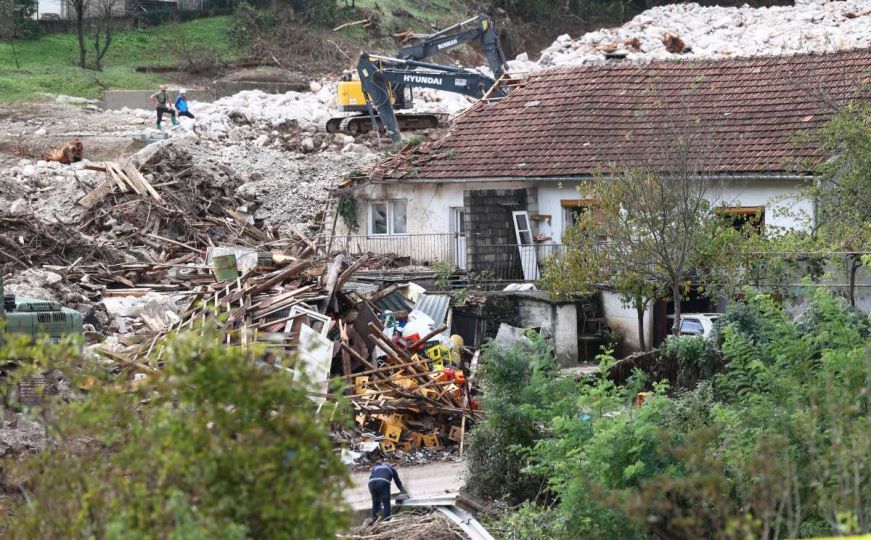 Oglasila se sestra trudnice koja je izgubila bebu u poplavama: 'Moju Hanu je nosila bujica kamenja'