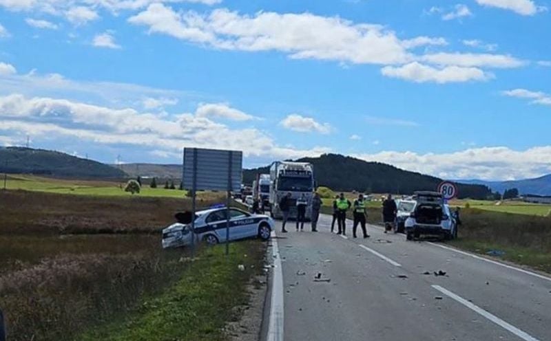 Drama na Kupresu: Kombi probio policijsku blokadu, hitne službe na terenu