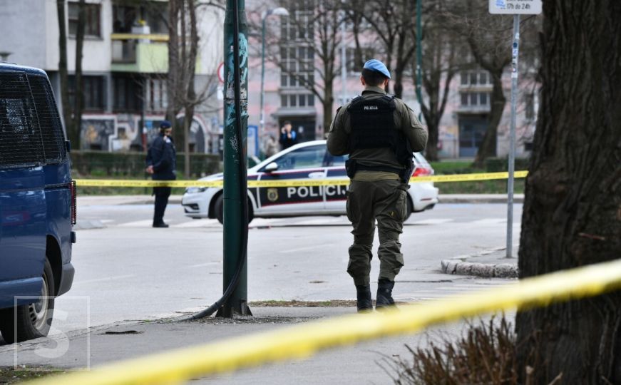 Šta se dešavalo tokom noći u Hrasnom? Žuta traka kod kružnog toka, jedna osoba povrijeđena