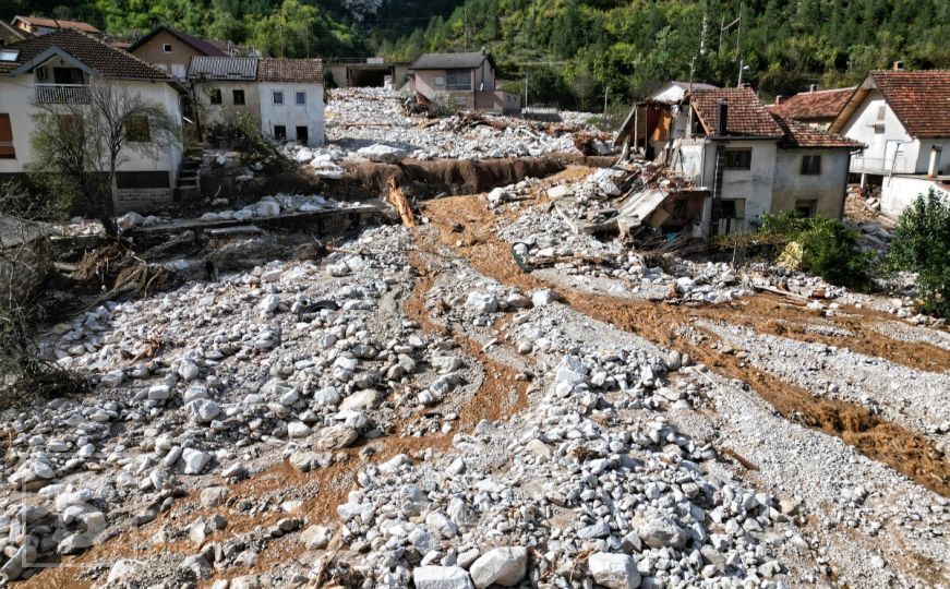 Broj žrtava u poplavama u BiH se povećao na 26, u Jablanici sutra dženaza za 19 osoba