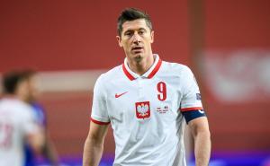 Kontorverzni crveni karton Dominika Livakovića: Da li je Lewandowski stvarno bio povrijeđen?