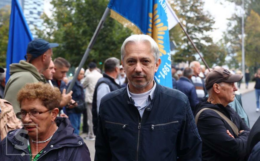 Pogledajte ko je sve došao na proteste ispred OHR-a