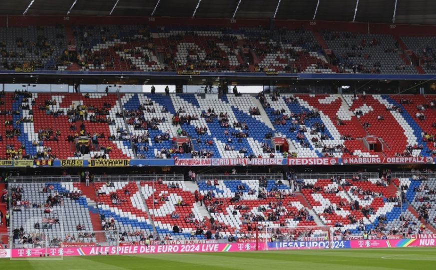 Pronađite razliku: Bayern Munchen promijenio grb