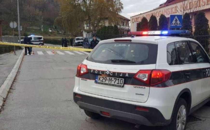 U Zenici uhapšena tinejdžerka (19) zbog lažne dojave o postavljenoj bombi u školi