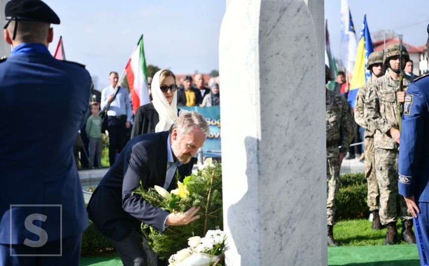 Na Kovačima obilježena 21. godišnjica smrti Alije Izetbegovića