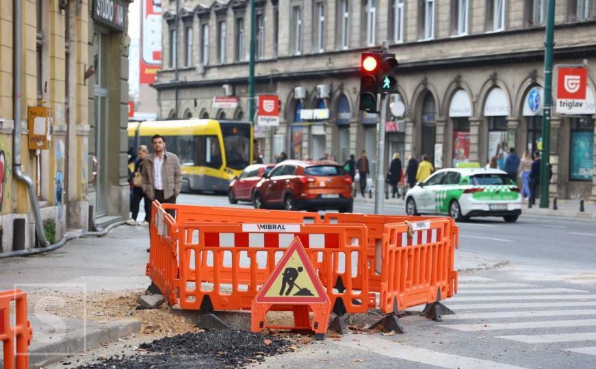 Pogledajte kako teku radovi na vodovodnoj mreži u sarajevskoj ulici: Kada se očekuje završetak?