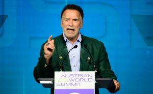 Arnold Schwarzenegger poručio da mrzi politiku više nego ikad: "Ako ste normalni, razumijete me"