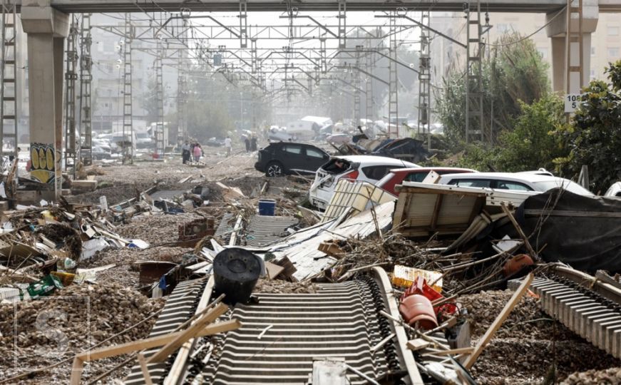 Poplave u Španiji: Broj poginulih povećan na 205, hiljade ljudi i dalje bez struje, vode i hrane