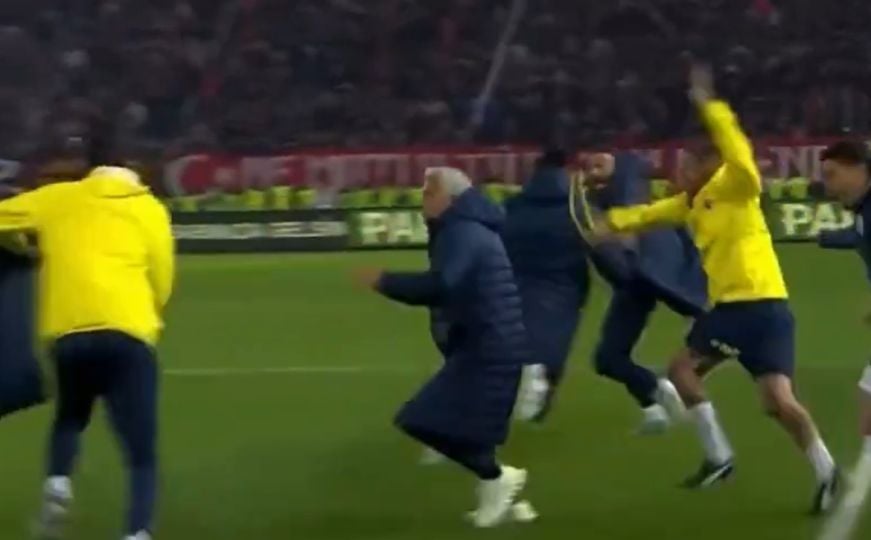 Dijamant Džeko stijelac za Fener, a Jose Mourinho proslavio pobjednički gol kao da ne postoji sutra