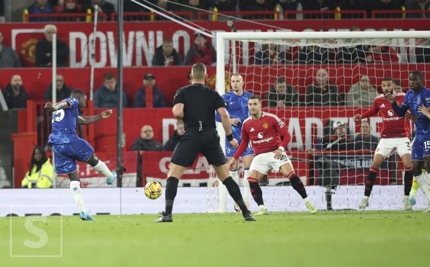 Derbi Premiershipa završen bez pobjednika: United i Chelsea podijelili bodove