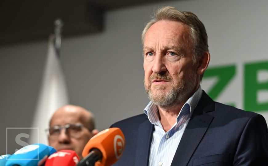 Bakir Izetbegović na konferenciji: "Mi smo najjača stranka, da su opet izbori pomeli bismo Trojku"