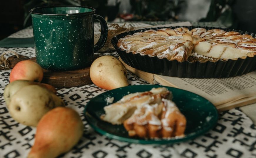 Slatka pita sa kruškama: Voćna delicija koja će oduševiti vaše nepce