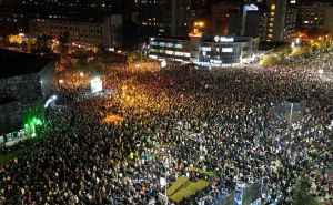 Protesti u Novom Sadu: Građani traže odgovornost za tragediju u kojoj je poginulo 14 ljudi