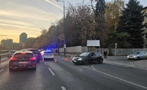 Vozači, oprez: U nesreći u Sarajevu učestvovali terenac i romobil, hitne službe na terenu