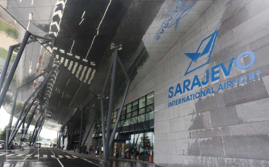 Provjerili smo: Šta se dešava na Međunarodnom aerodromu u Sarajevu tokom snježnih padavina