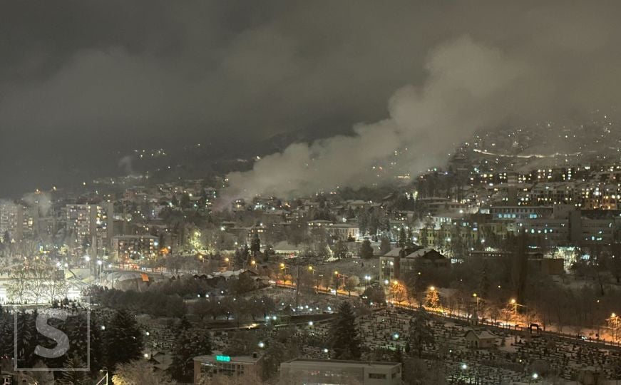 Veliki požar u Sarajevu: Gori kuća, vatrogasci na terenu