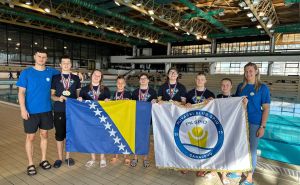 Dominacija plivača SPID-a u Novom Sadu: Osvojili 27 medalja