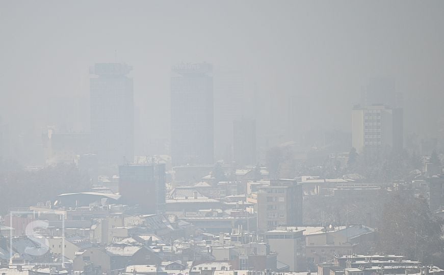 Zrak u Sarajevu je jutros označen kao 'opasan': Najzagađeniji smo grad u svijetu