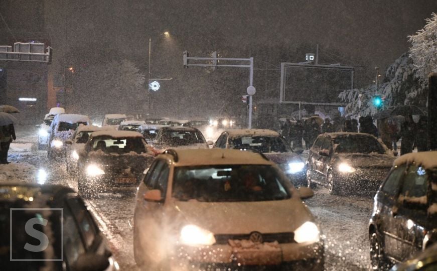 U Bosnu i Hercegovinu stigla promjena vremena: I u Sarajevu počeo padati novi snijeg