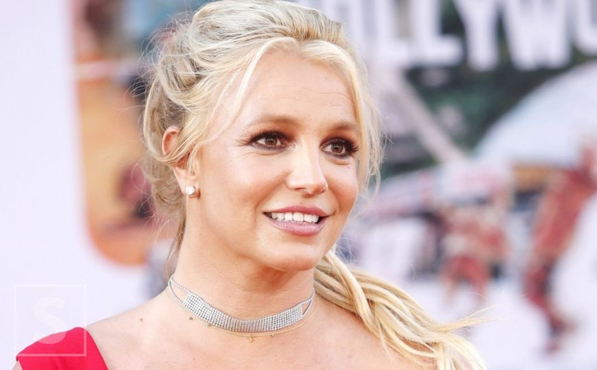 Britney Spears u neobičnom izdanju na aerodromu: Fanovi iznenađeni