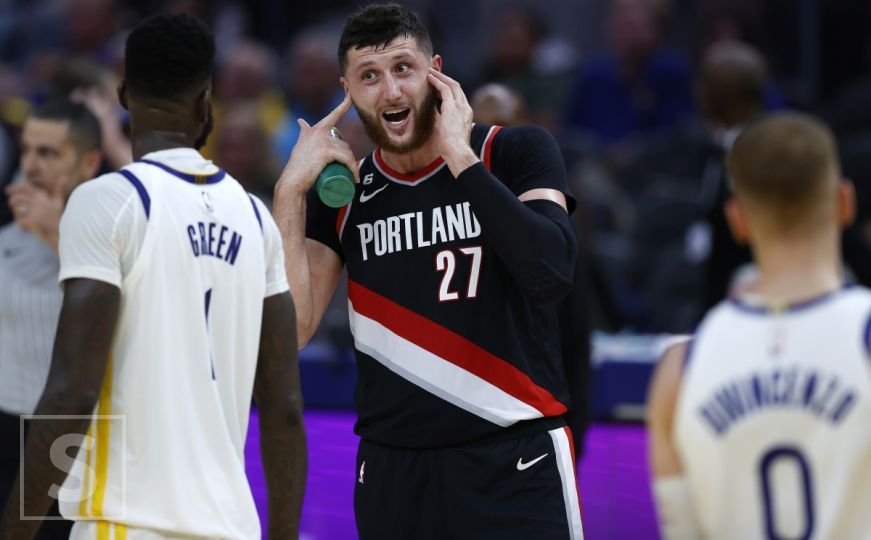 Phoenix slavio pobjedu protiv San Antonia: Jusuf Nurkić meč posmatrao sa tribina