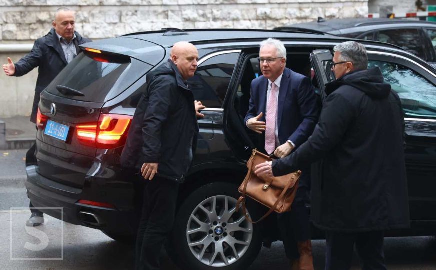 Michael Murphy stigao na sastanak u Federalni parlament, evo ko je još došao