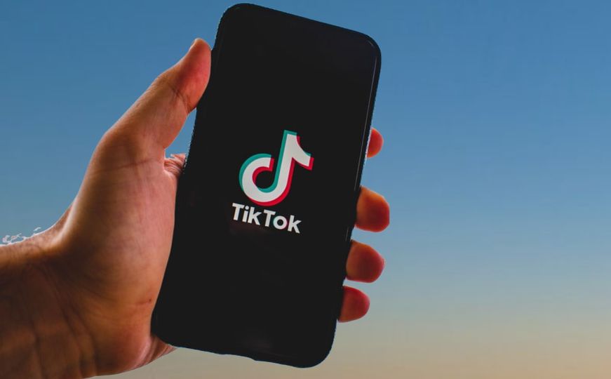 Novi TikTok trend izaziva zabrinutost u BiH: Stručnjaci upozoravaju na opasnost za djecu