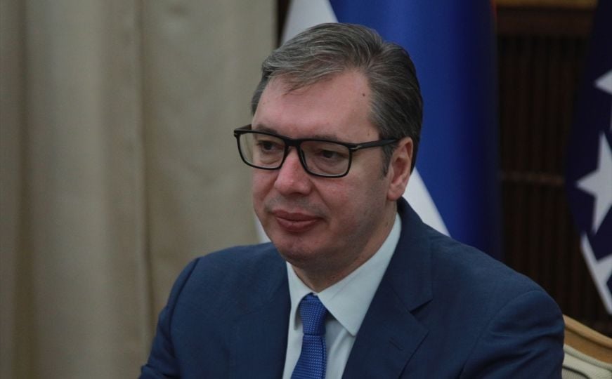 Aleksandar Vučić ponovo meta ismijavanja: Pogledajte njegovo "slavno pojavljivanje"