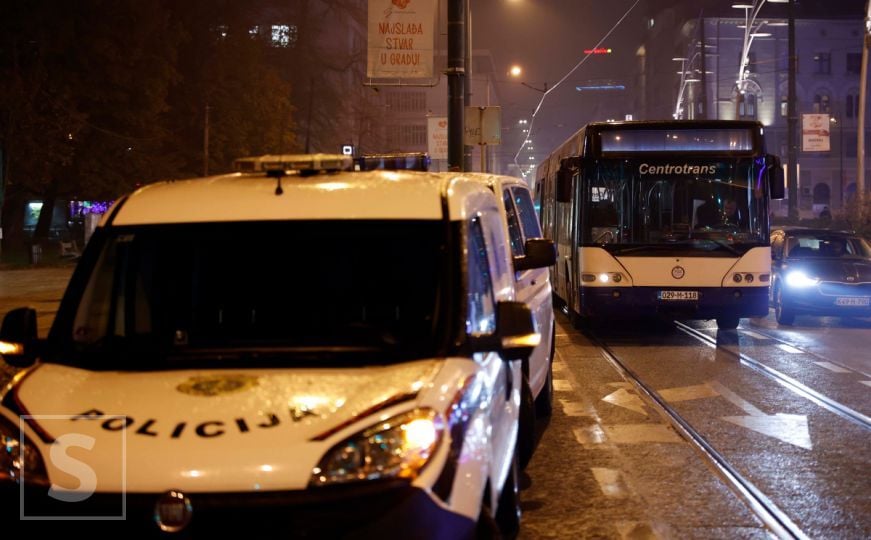 Udes u centru Sarajeva, gužva u saobraćaju