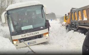 Katastrofalno stanje na putevima u dijelu BiH: 'Ovdje vlada sibirski ambijent'