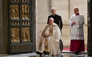 Papa Franjo otvorio Sveta vrata i označio početak Jubilarne godine Katoličke crkve