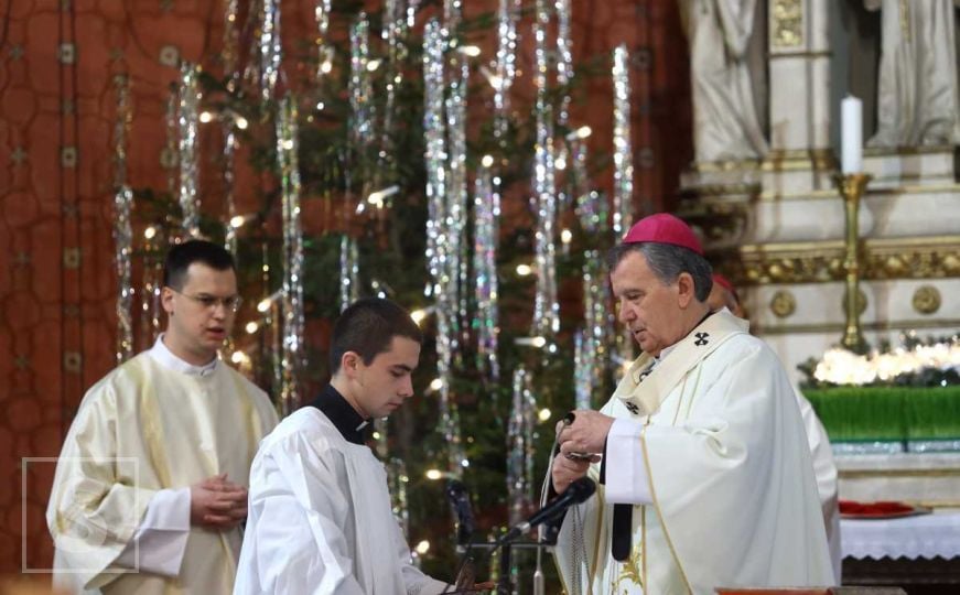 Božićna misa u sarajevskoj Katedrali: Neka se na blagdan života čuje glas protiv svakoga nasilja