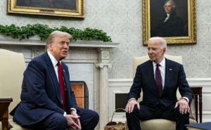 Biden i Trump Amerikancima poslali vrlo različite božićne poruke: Novi predsjednik se narugao starom