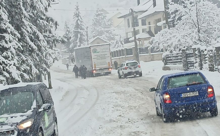 Provjerite koje su ceste u BiH danas zatvorene zbog snijega i nepovoljnih zimskih uvjeta