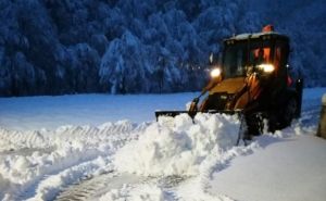 Nakon obimnih padavina: Pripadnici Oružanih snaga BiH u akciji raščišćavanja putne komunikacije