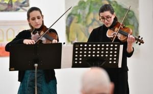 Muzička večer za pamćenje: Koncert za dvije violine u Umjetničkoj galeriji